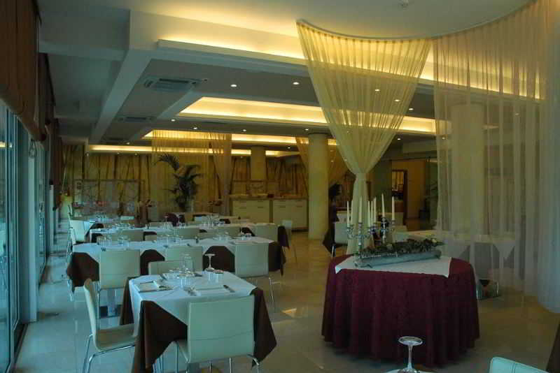 Hotel Rivus Песк'єра-дель-Гарда Екстер'єр фото