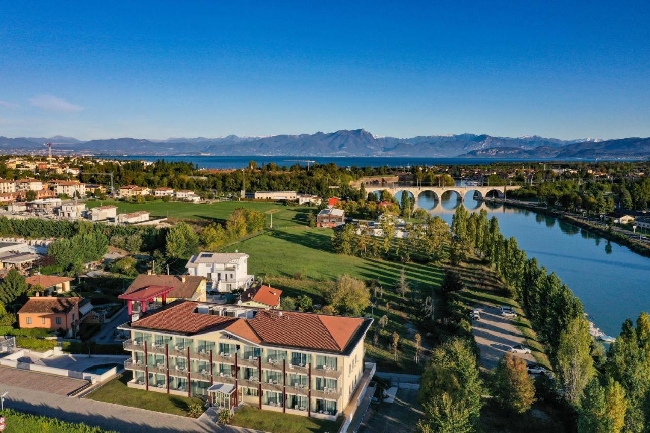 Hotel Rivus Песк'єра-дель-Гарда Екстер'єр фото