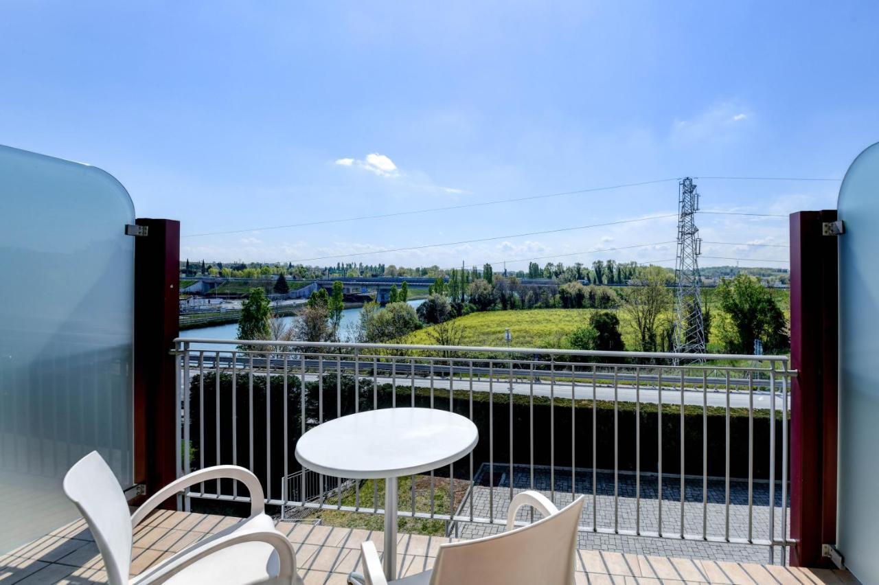 Hotel Rivus Песк'єра-дель-Гарда Екстер'єр фото
