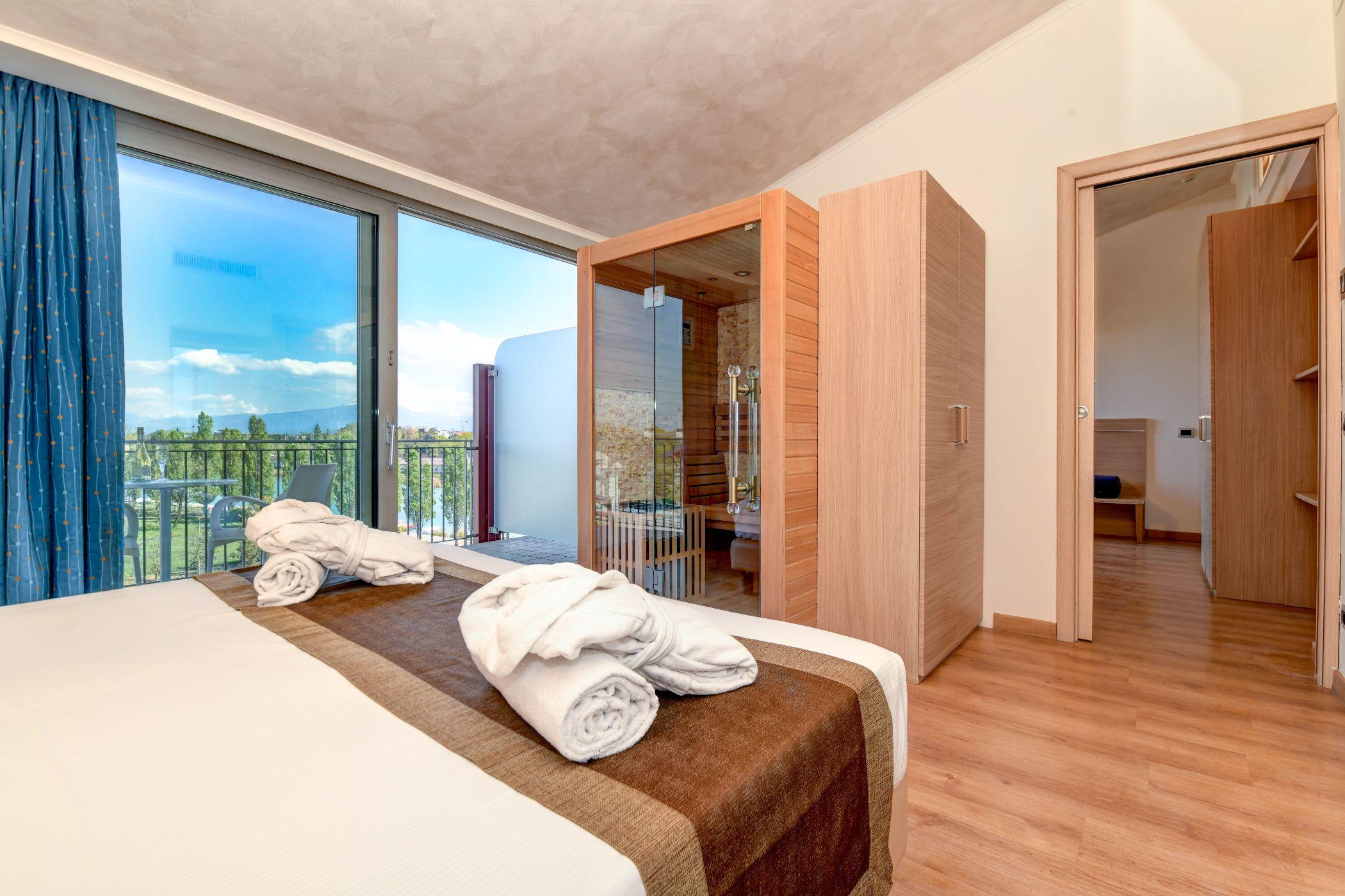 Hotel Rivus Песк'єра-дель-Гарда Екстер'єр фото
