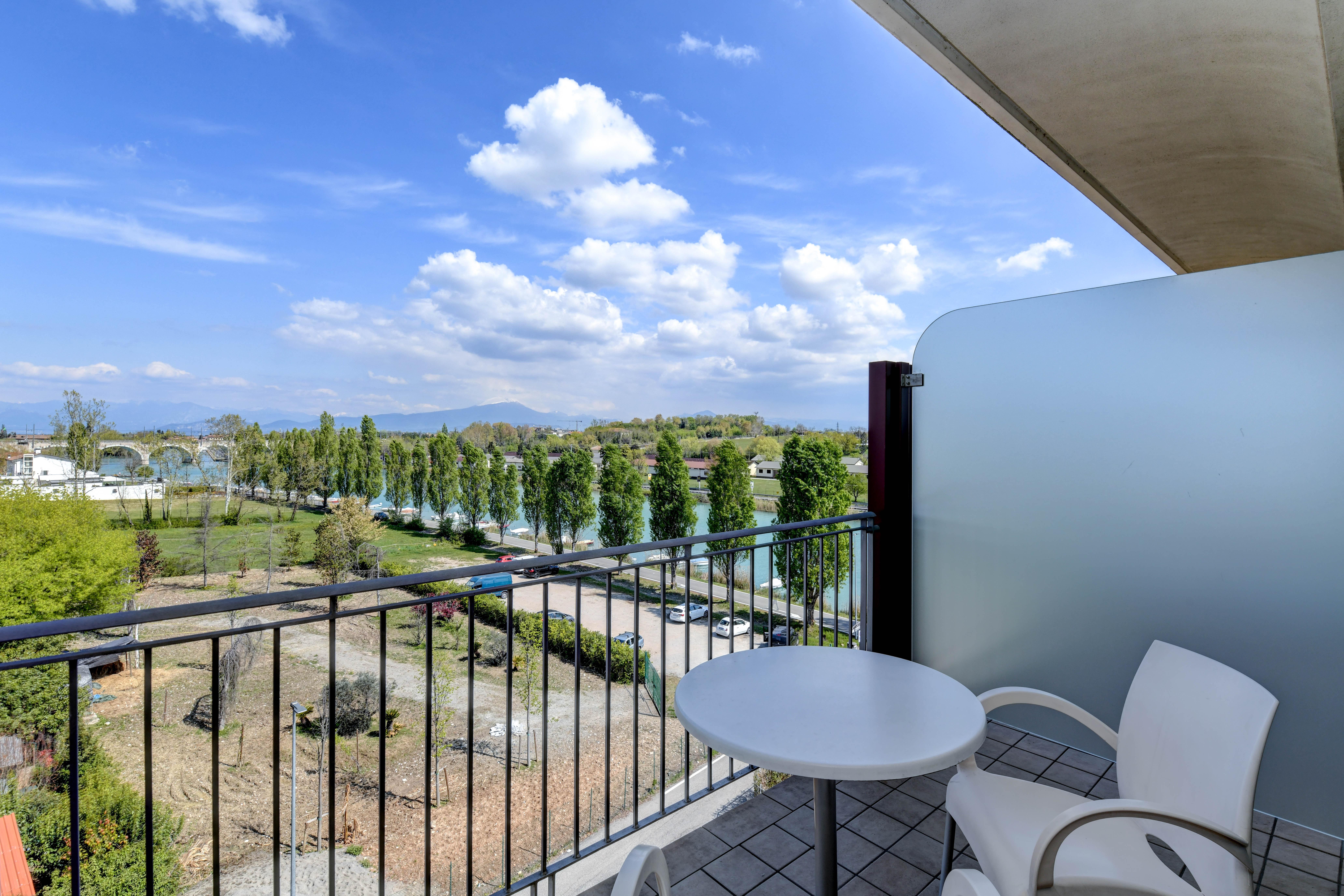 Hotel Rivus Песк'єра-дель-Гарда Екстер'єр фото