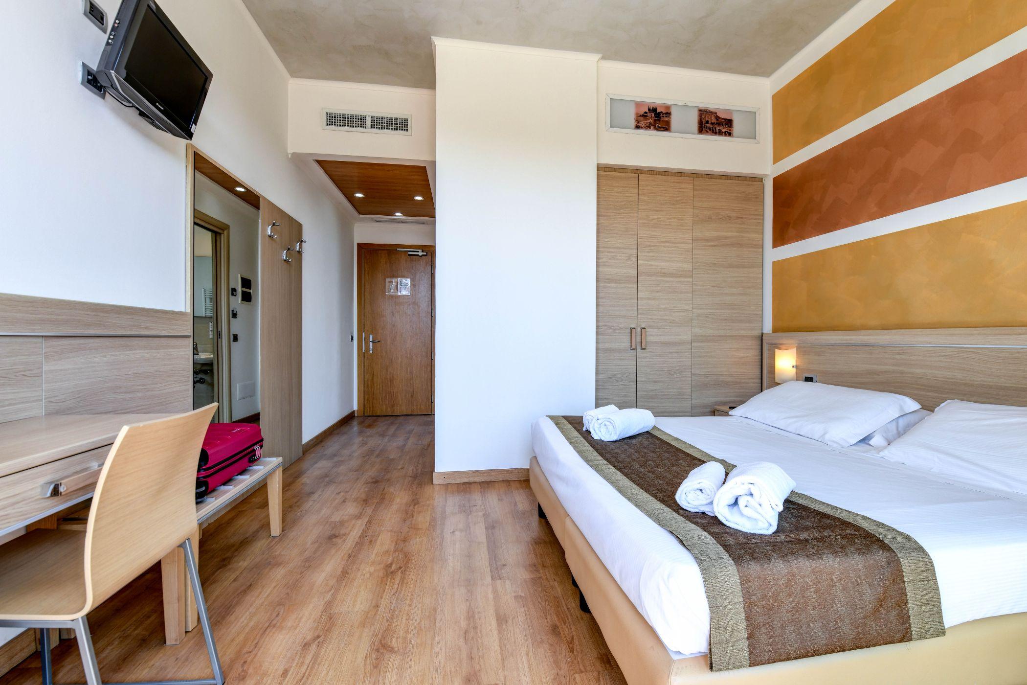 Hotel Rivus Песк'єра-дель-Гарда Екстер'єр фото