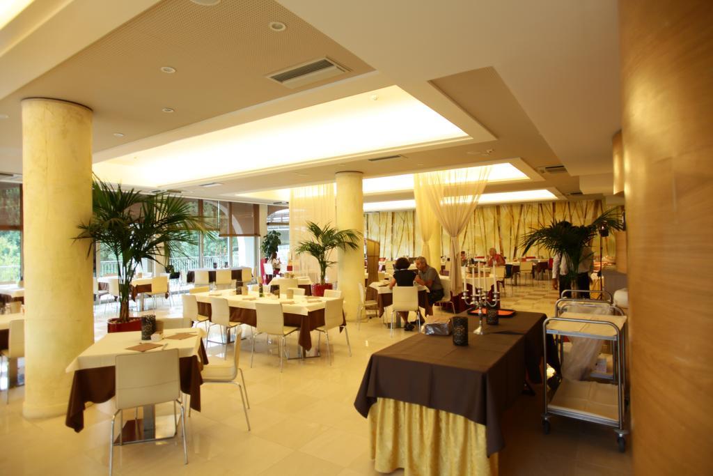 Hotel Rivus Песк'єра-дель-Гарда Екстер'єр фото